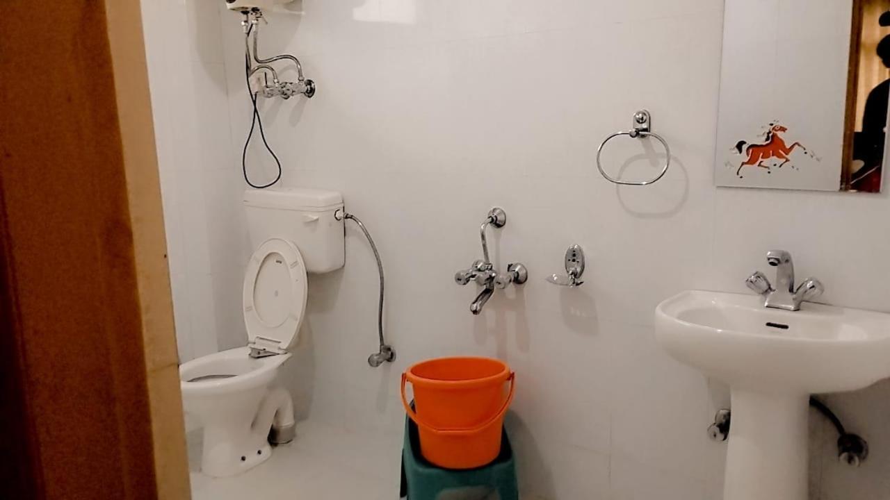 Hotel Seraj International 마날리 외부 사진