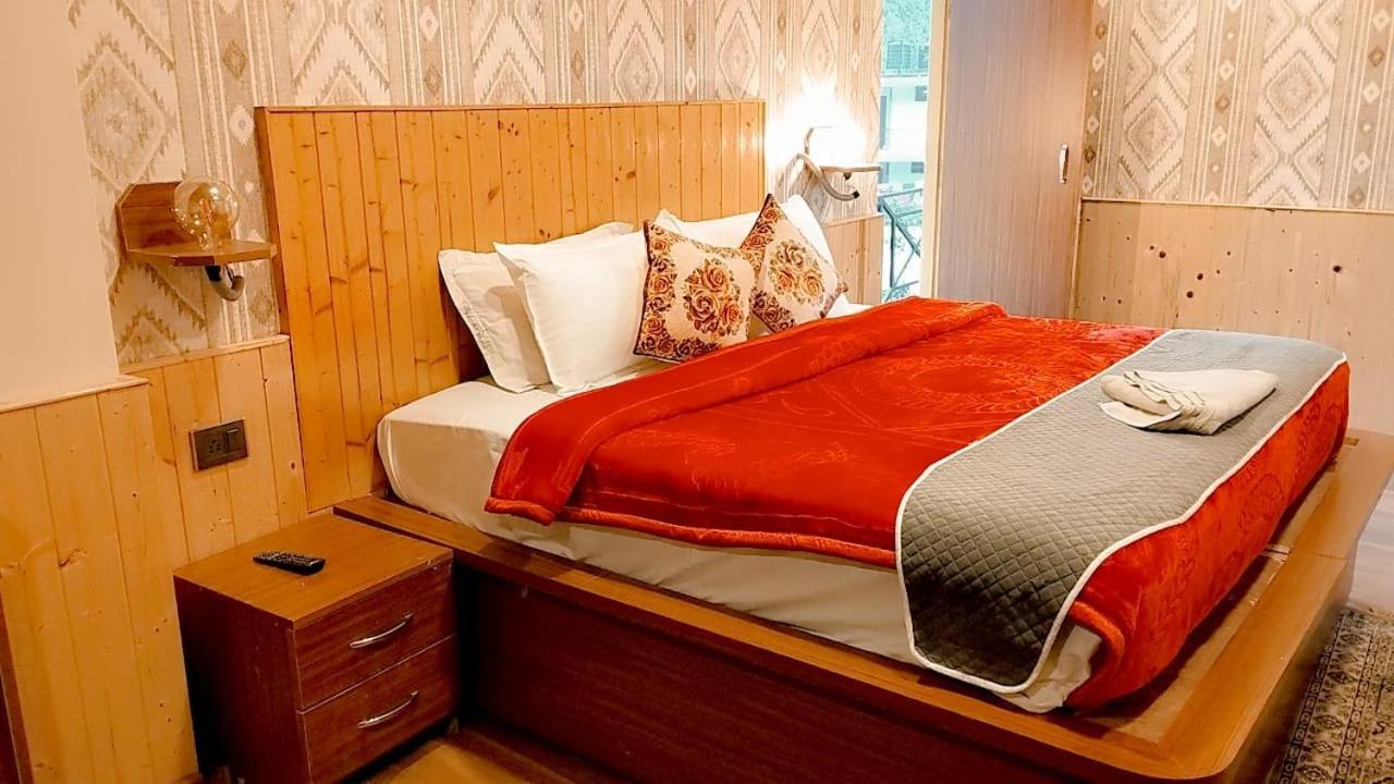 Hotel Seraj International 마날리 외부 사진