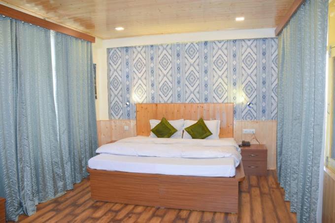 Hotel Seraj International 마날리 외부 사진